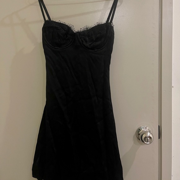 Satin Lace Trim Mini Dress (Black) - Picture 4 of 5